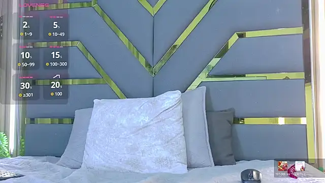 Oliver_bigblack_cock live XXX chat