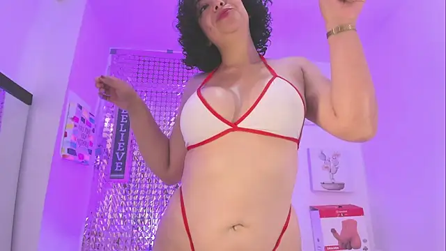 Chatroom XXX en direct de AnaDalila_Latina