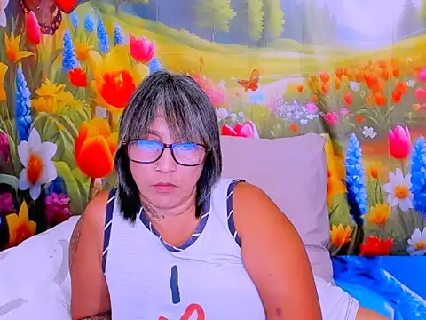 indianroxy: онлайн-секс-чат