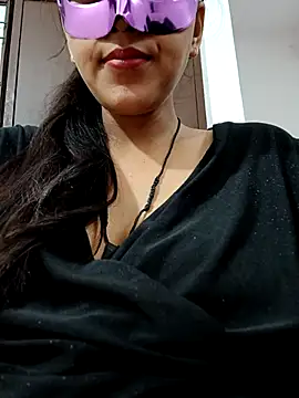 Shivani_hotty: онлайн-секс-чат