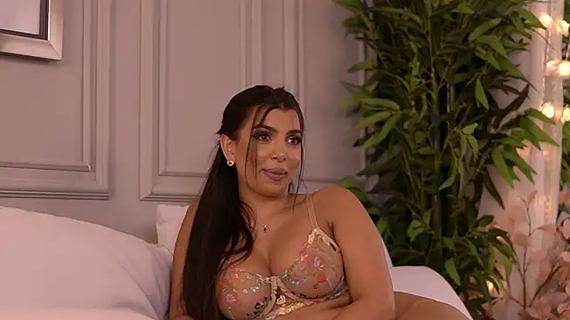 Chat +18 de NicoleCellini ao vivo