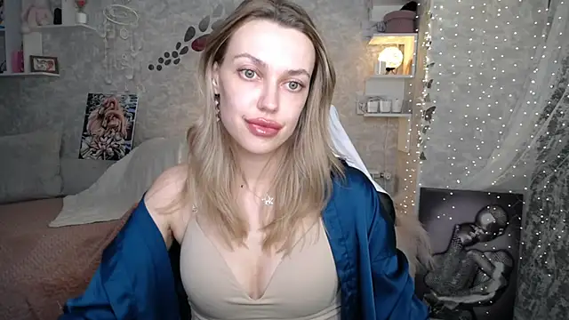 NickyAdamidi live XXX chat