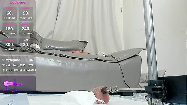 fox-yiyi's Live XXX Chat