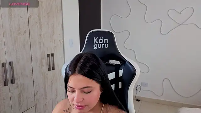 Victoryyy_'s Live XXX Chat