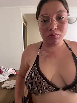 WHITEWOMEN_2 Live XXX-chat