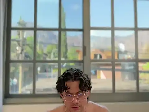 mcklister_kinky_feets Show in webcam