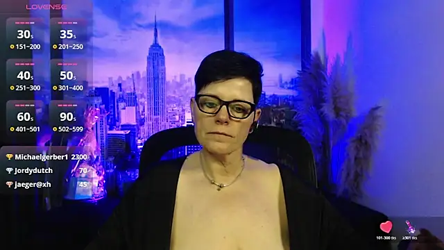 Онлайн чат XXX ninarandmann