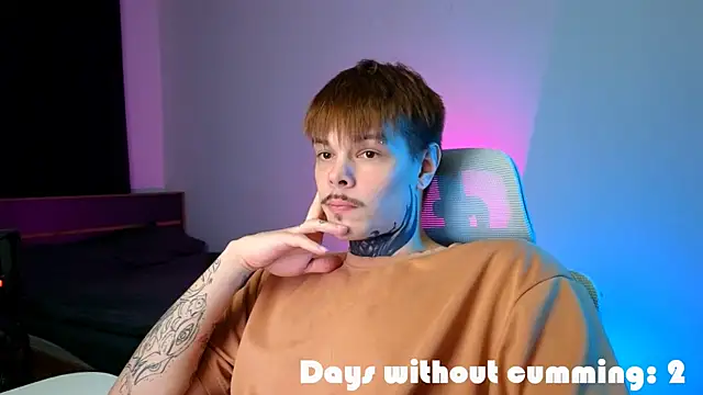 DENIS_HERE Pertunjukan Webcam