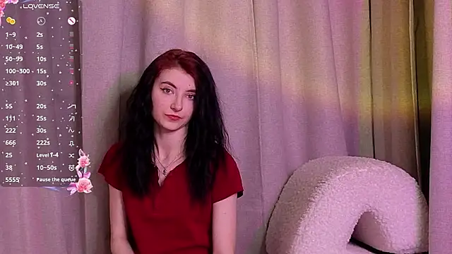 NicoleLuxe élő XXX-chatje