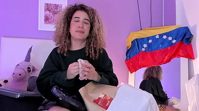 Charlotte11-11: онлайн-секс-чат