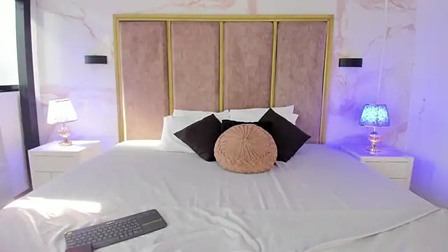 LolaGray__ 即時 XXX 聊天