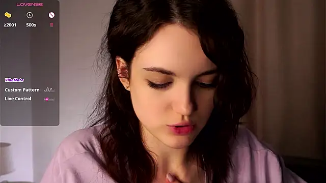 EffieHenri 现场XXX聊天