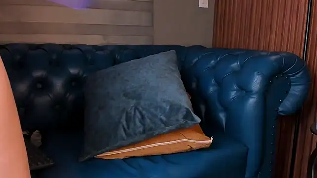 Abby_Saenz01: онлайн-секс-чат