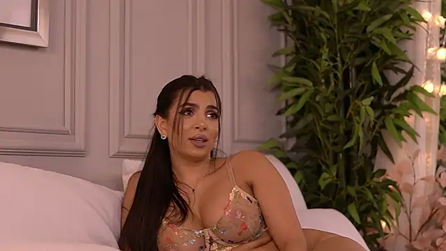 NicoleCellini Live XXX-chat