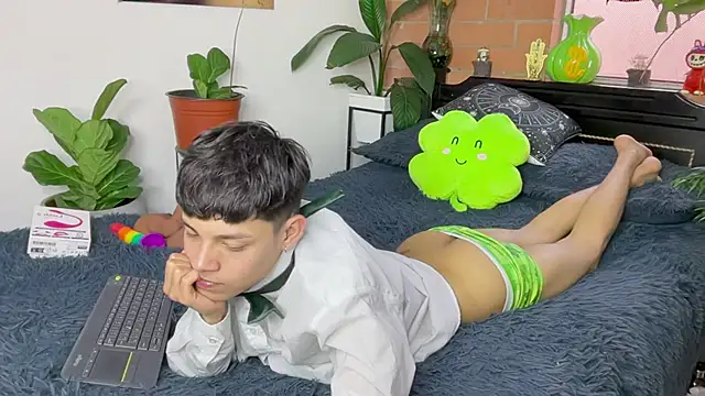 Živý XXX chat Andy_Belier23