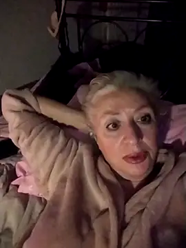 divinaerotica live XXX chat