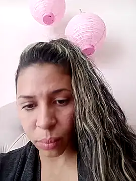 Živý XXX chat kiki_milu