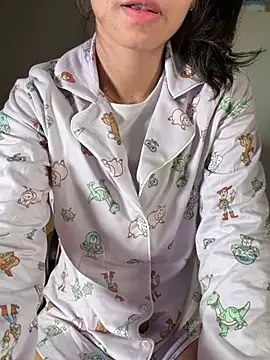 Adriennesexxx élő XXX-chatje