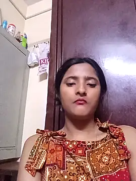 KittyBby14 Adlı Modelin Canlı XXX Sohbeti