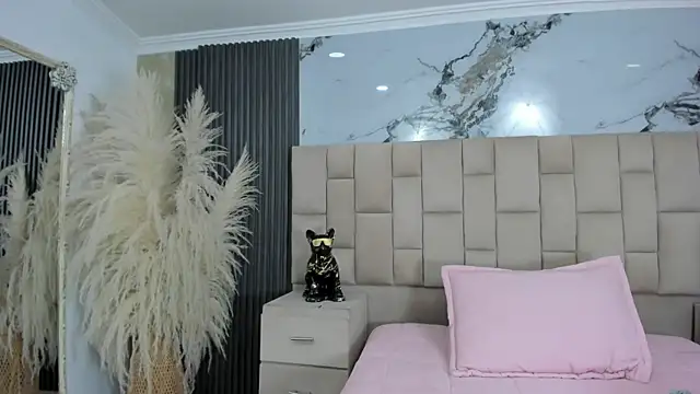 cloesummerr_'s Live XXX Chat