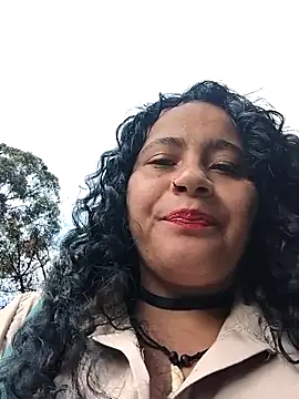 Yaya_watson élő XXX-chatje