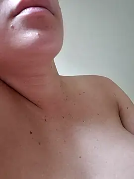 Chat +18 de Purple_Mario ao vivo