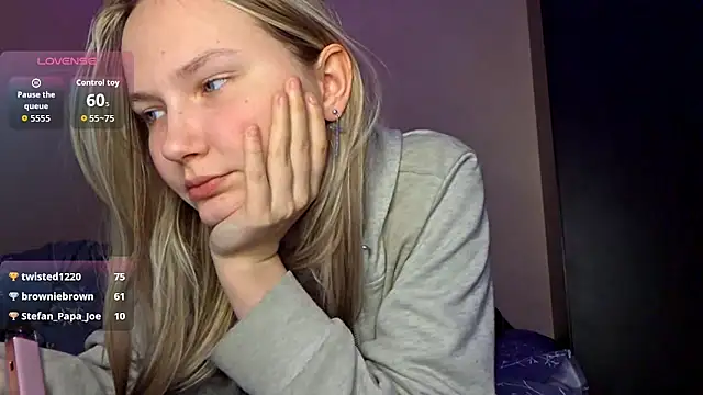 Show de KarinRobertson na webcam