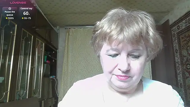 Casey_peach élő XXX-chatje