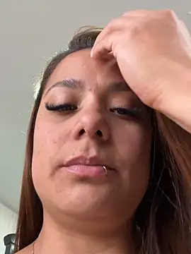 Chat XXX en directo de Pretty__Milf