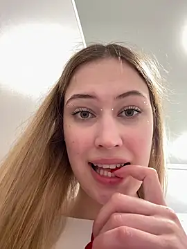 blonde_exe's Live XXX Chat