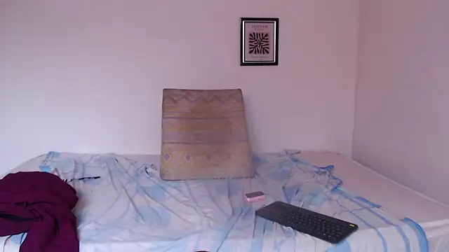 Pokazy przed kamerką – Charlotte_Melody