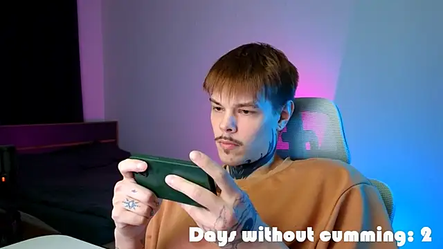 DENIS_HERE live XXX chat