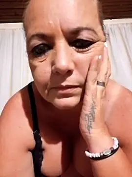 Kimmyb777 Adlı Modelin Canlı XXX Sohbeti