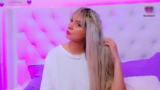 دردشة AriannaSins الجنسية المباشرة