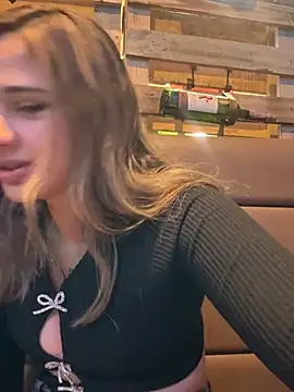 BabyKathy Adlı Modelin Canlı XXX Sohbeti