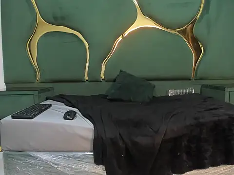 CamilaRoyale Chat XXX in diretta