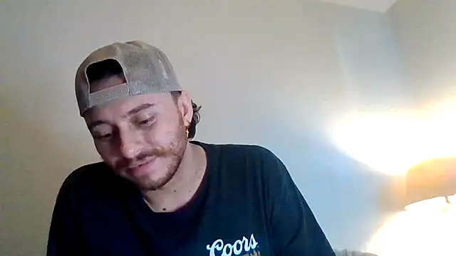 TallHungandCloudy69 Adlı Modelin Canlı XXX Sohbeti