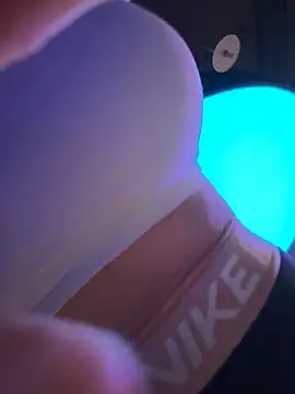 F3ckd0lllucy live XXX chat