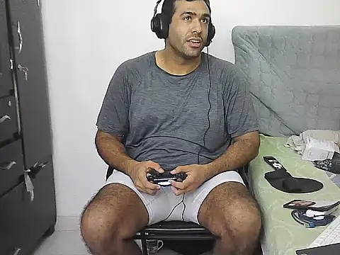 AlphaLatinoBear Chat XXX in diretta