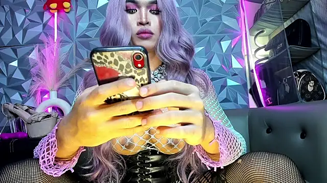 10inDominant_Ayesha – webcam-show