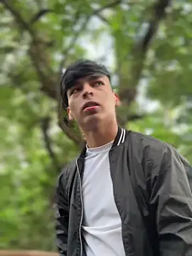 The_Conquer 即時 XXX 聊天