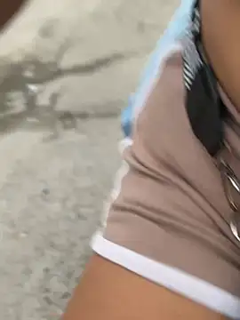 Kaily_Sweet16 élő XXX-chatje