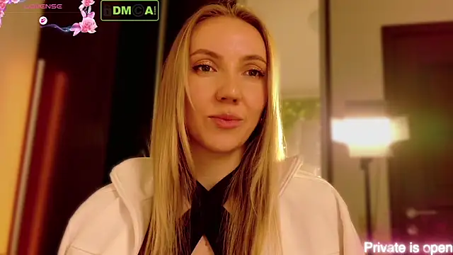 rina_asty 现场XXX聊天