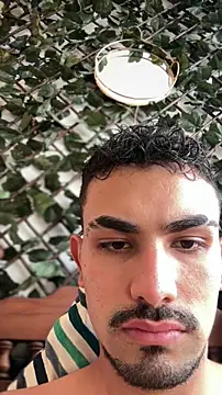 juancho_hairy 即時 XXX 聊天