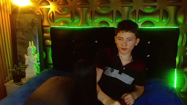 cruz_dante: απευθείας συνομιλία ΧΧΧ