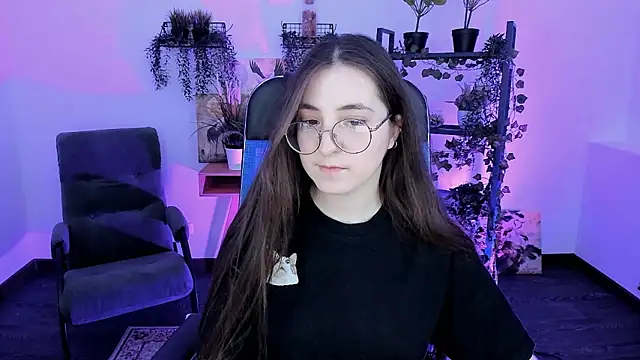 VirtuallVoyant Chat XXX live