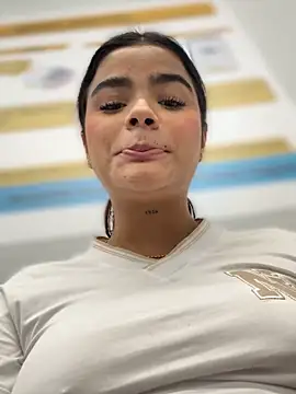 Chat XXX en directo de Kaily_Sweet16