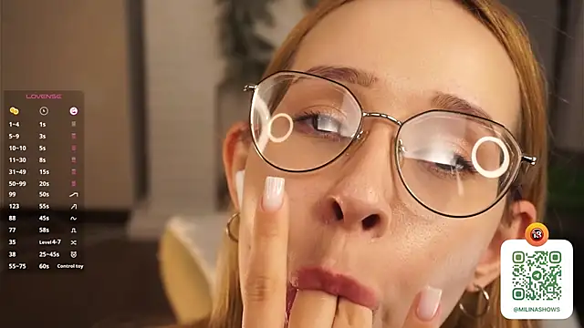 دردشة SallyDeniken الجنسية المباشرة