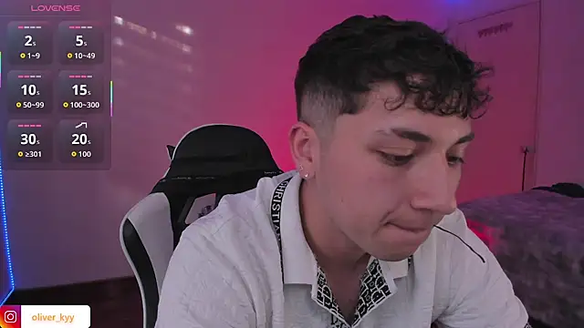oliver_kyy Pertunjukan Webcam