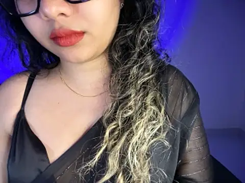 _neesha_414_ Adlı Modelin Web Kamerası Şovu